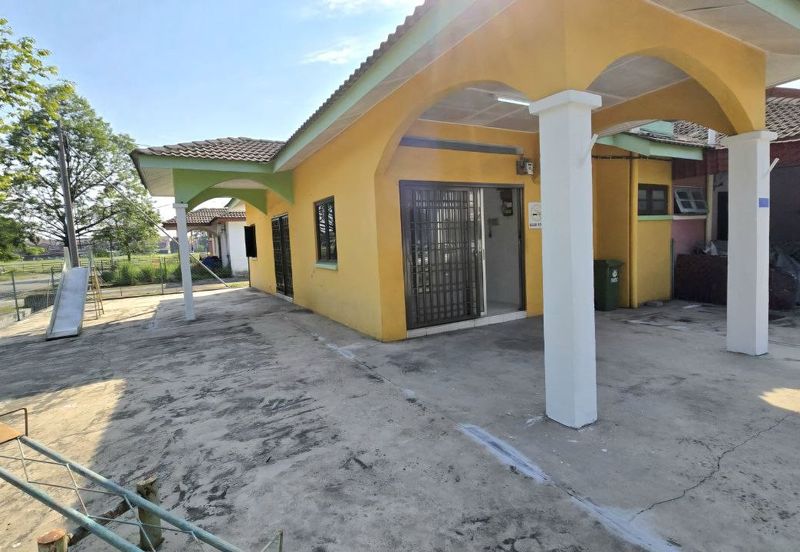 Menglembu Single Storey Terrace House Corner Unit