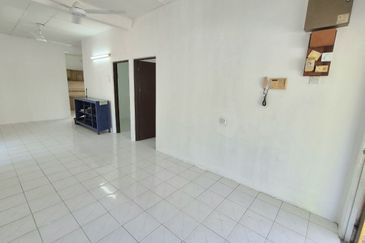 Menglembu Single Storey Terrace House Corner Unit