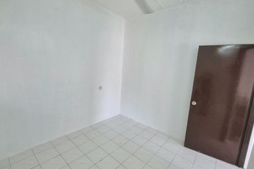 Menglembu Single Storey Terrace House Corner Unit