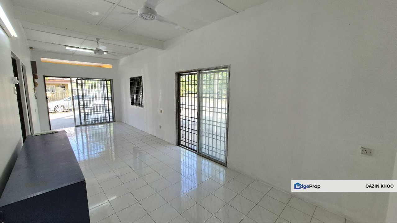 Menglembu Single Storey Terrace House Corner Unit, Perak, Menglembu