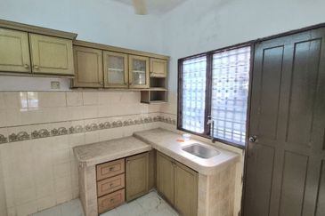 Menglembu Single Storey Terrace House Corner Unit