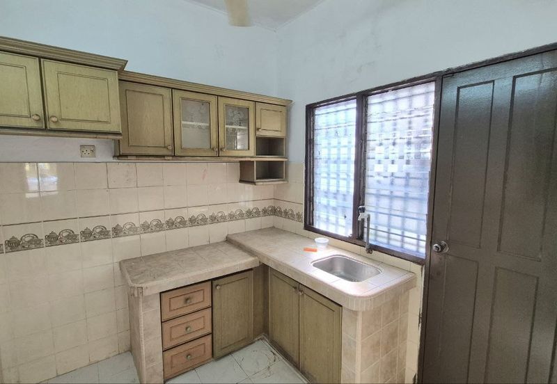 Menglembu Single Storey Terrace House Corner Unit