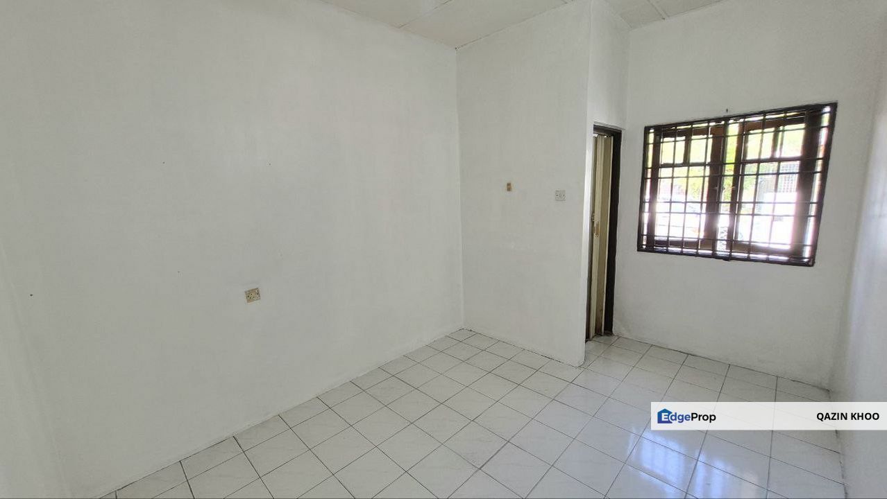 Menglembu Single Storey Terrace House Corner Unit, Perak, Menglembu