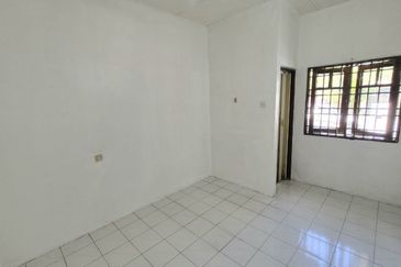 Menglembu Single Storey Terrace House Corner Unit