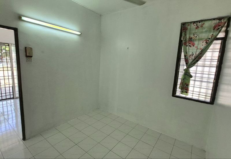 Menglembu Single Storey Terrace House Corner Unit