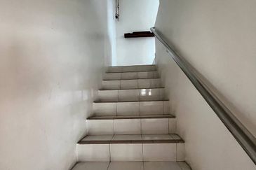 Bercham Double Storey Terrace House (Corner Unit)