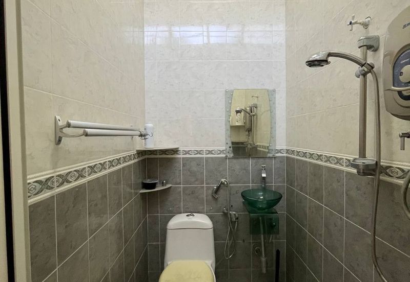 Bercham Double Storey Terrace House (Corner Unit)