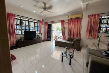 Bercham Double Storey Terrace House (Corner Unit)