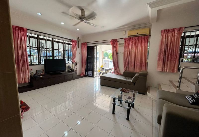 Bercham Double Storey Terrace House (Corner Unit)