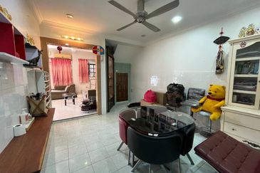 Bercham Double Storey Terrace House (Corner Unit)