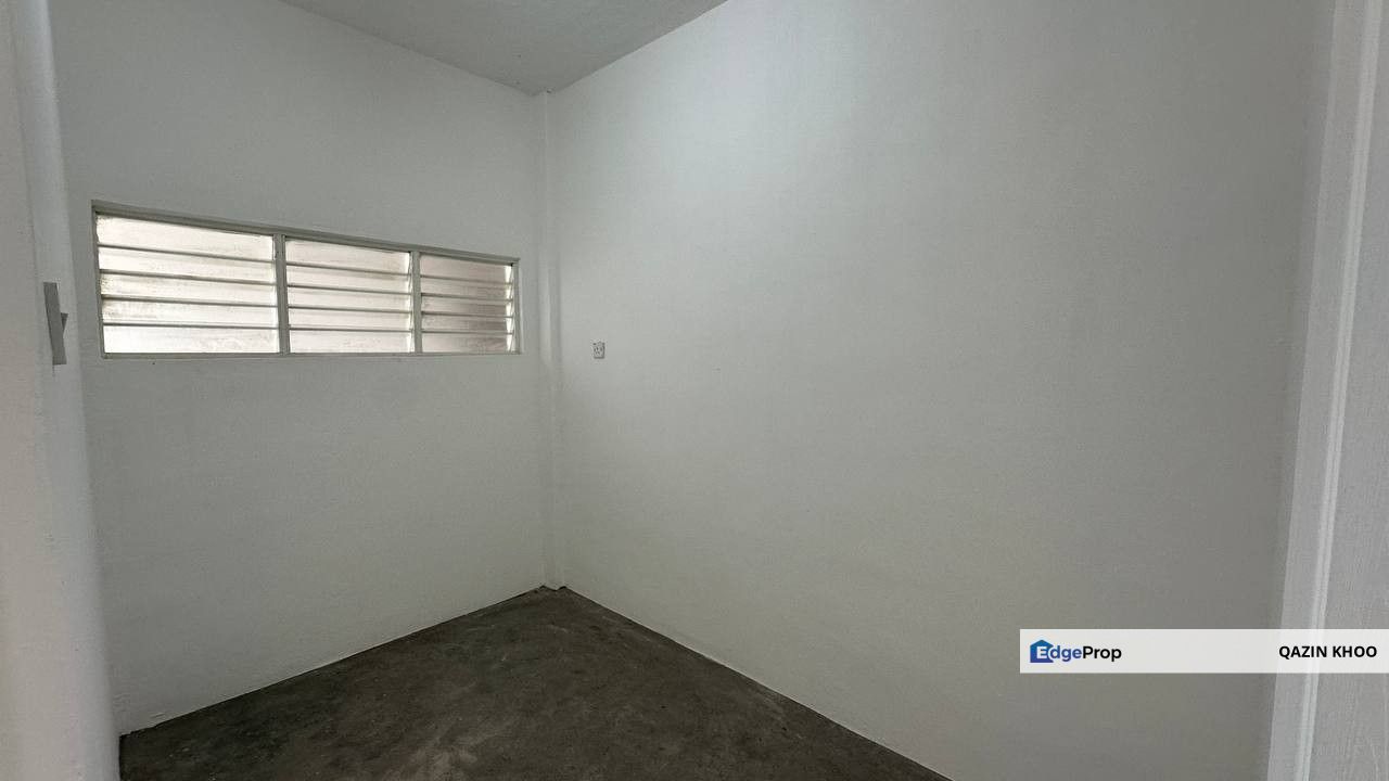 Menglembu Impiana Flat Block G, 2nd Floor Corner Unit, Perak, Menglembu