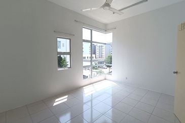 CASA RESIDENCES, CHEMOR