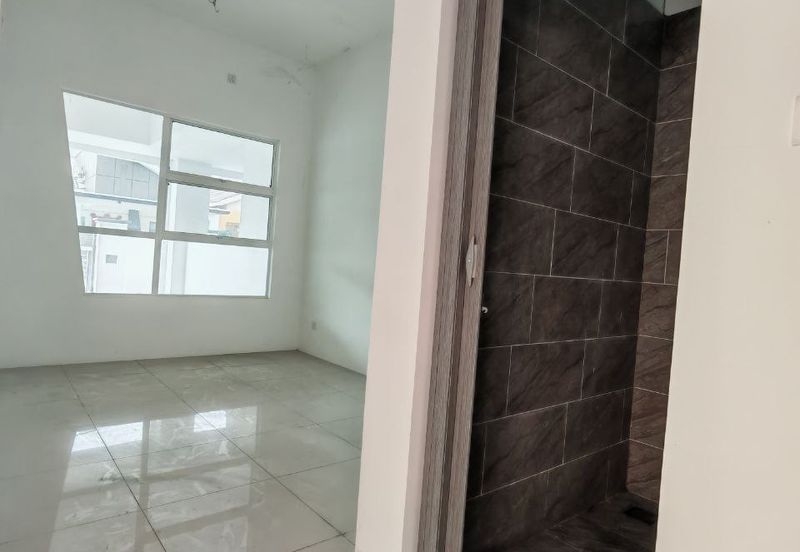 Tasek Avenue Single Storey Terrace House Corner Lot