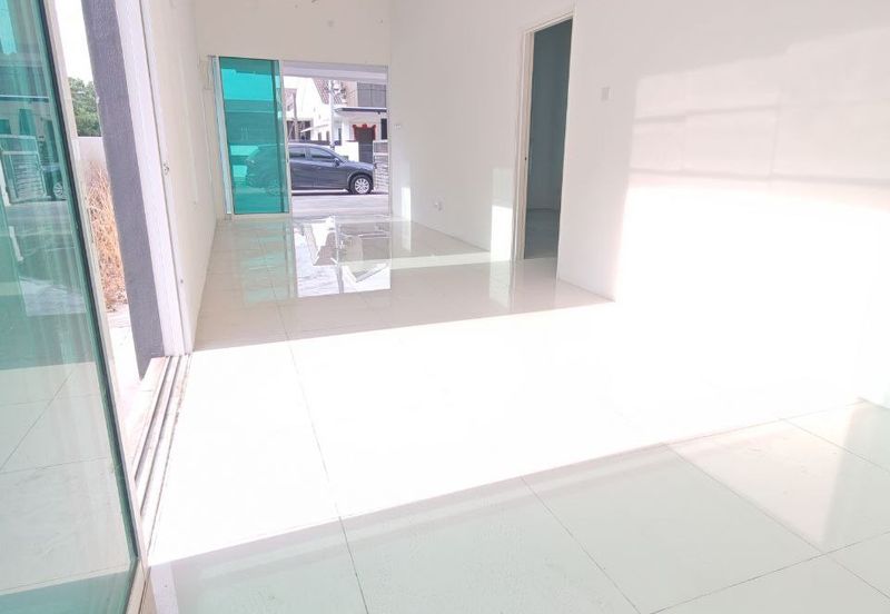 Tasek Avenue Single Storey Terrace House Corner Lot