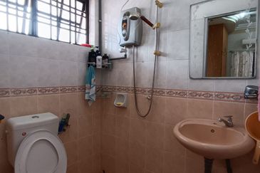 Menglembu Single Storey Terrace Corner House