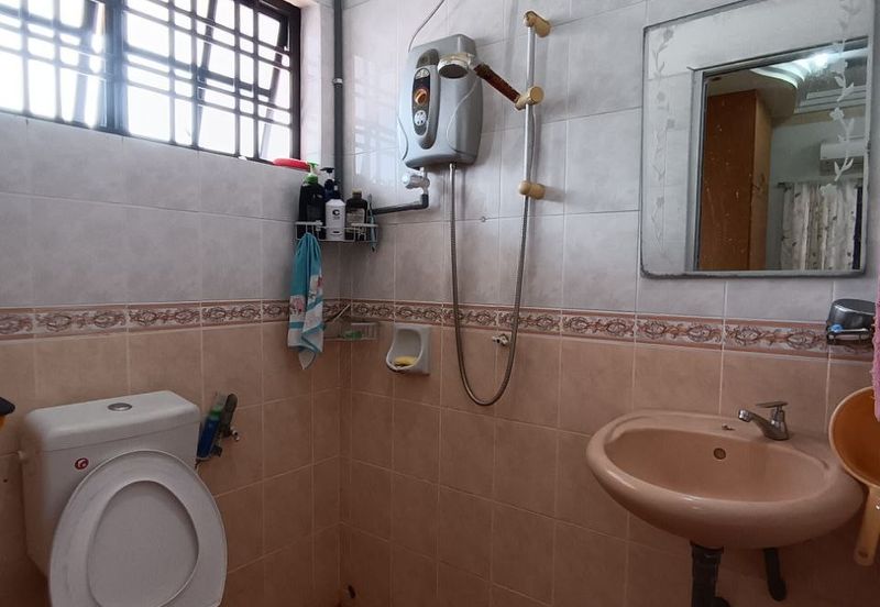 Menglembu Single Storey Terrace Corner House