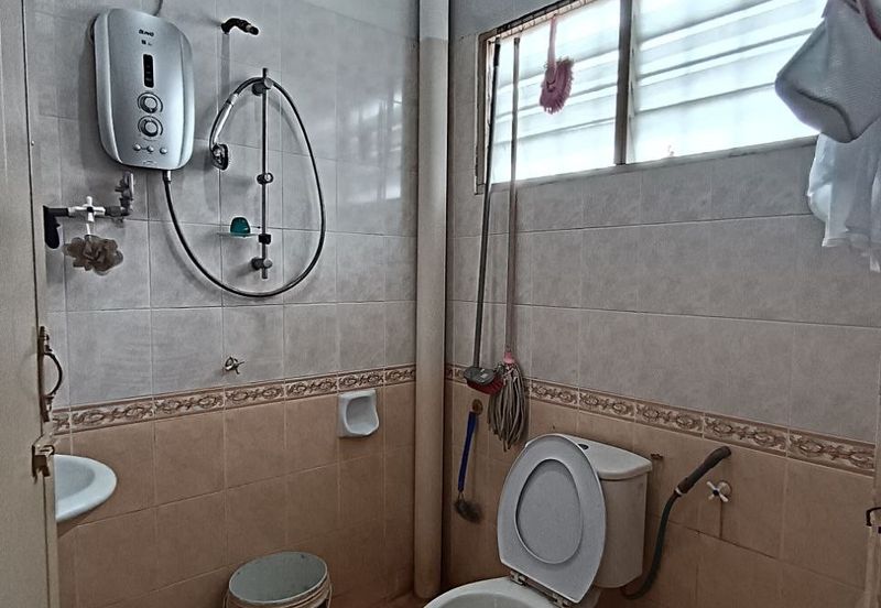 Menglembu Single Storey Terrace Corner House