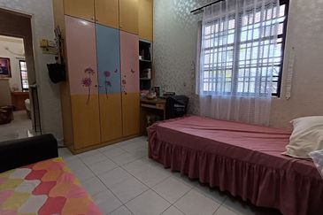 Menglembu Single Storey Terrace Corner House