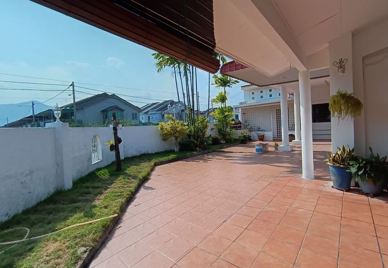 Menglembu Single Storey Terrace Corner House