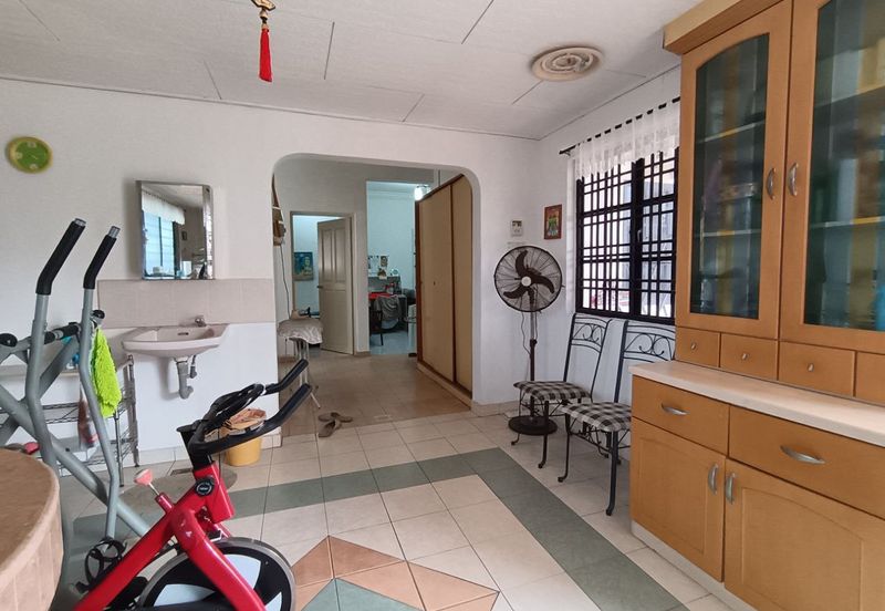 Menglembu Single Storey Terrace Corner House