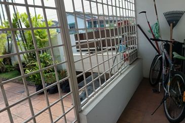 Menglembu Single Storey Terrace Corner House