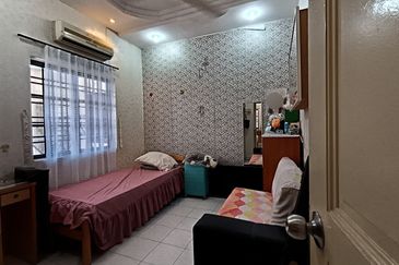 Menglembu Single Storey Terrace Corner House