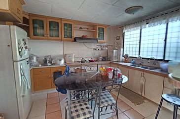 Menglembu Single Storey Terrace Corner House