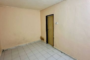 Menglembu Taman Kledang Double Storey Terrace House