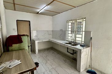 Menglembu Taman Kledang Double Storey Terrace House