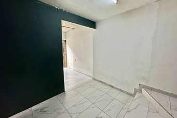 Menglembu Taman Kledang Double Storey Terrace House