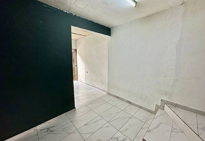 Menglembu Taman Kledang Double Storey Terrace House