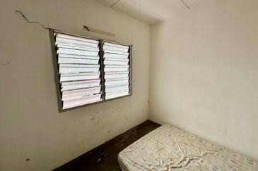 Menglembu Taman Kledang Double Storey Terrace House