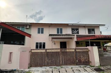 Menglembu Taman Kledang Double Storey Terrace House