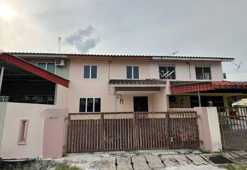 Menglembu Taman Kledang Double Storey Terrace House