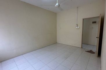 Sg siput Taman Lintang Makmur Double Storey Terrace House