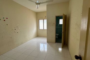 Sg siput Taman Lintang Makmur Double Storey Terrace House