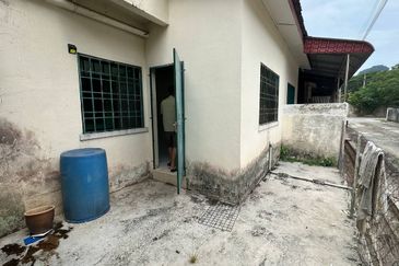 Sg siput Taman Lintang Makmur Double Storey Terrace House