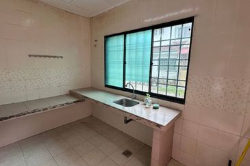 Sg siput Taman Lintang Makmur Double Storey Terrace House