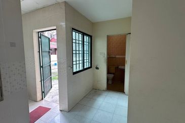 Sg siput Taman Lintang Makmur Double Storey Terrace House