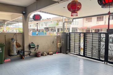 Bercham Taman Ria Double Storey Terrace House