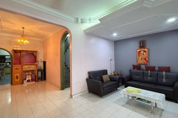 Bercham Taman Ria Double Storey Terrace House