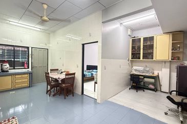 Bercham Taman Ria Double Storey Terrace House