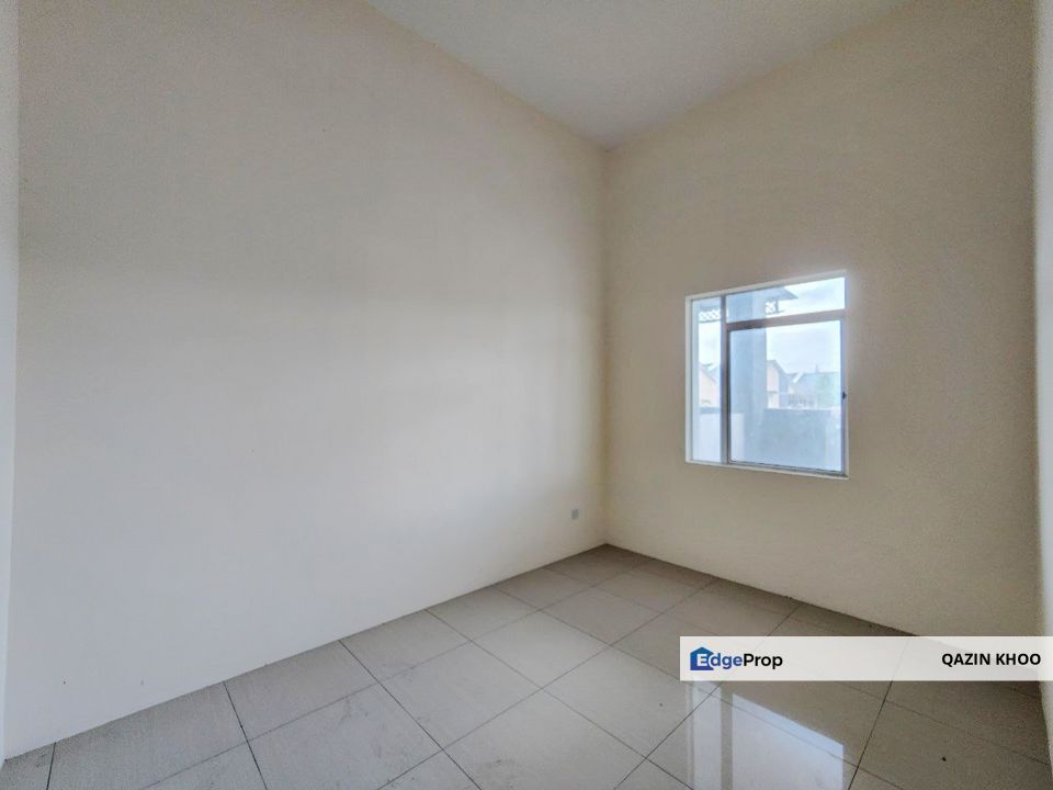 Taman Kinding Flora Single Storey Terrace House, Perak, Chemor