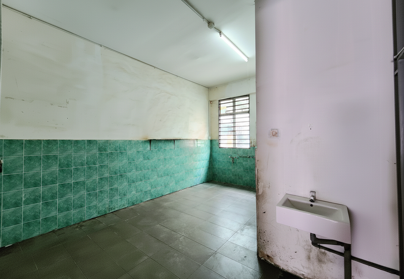 Pengkalan Station 18