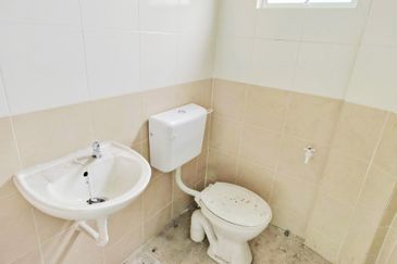 Klebang Bistari First Floor Double Storey Endlot Shoplot