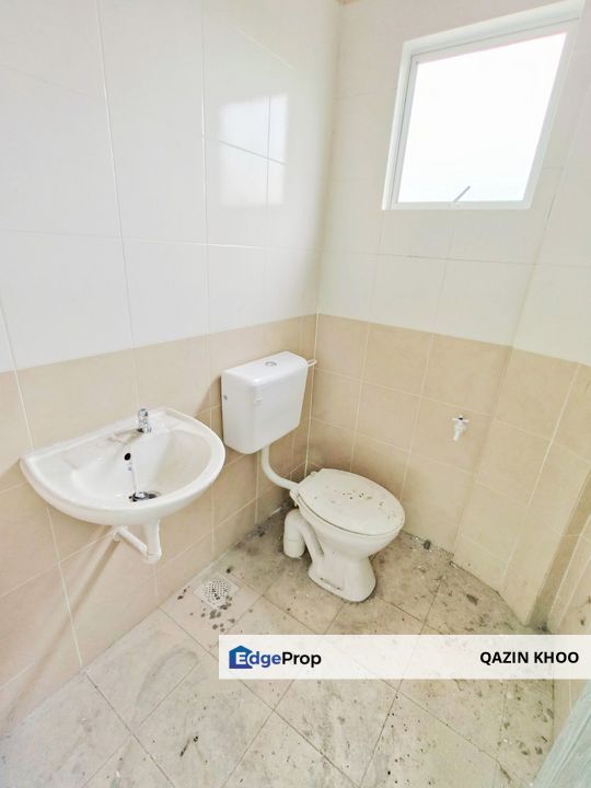 Klebang Bistari First Floor Double Storey Endlot Shoplot, Perak, Ipoh