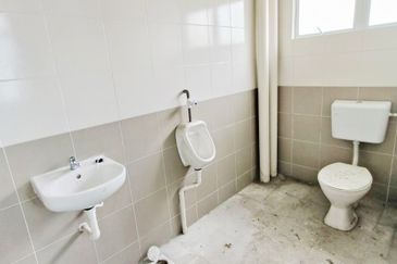 Klebang Bistari First Floor Double Storey Endlot Shoplot