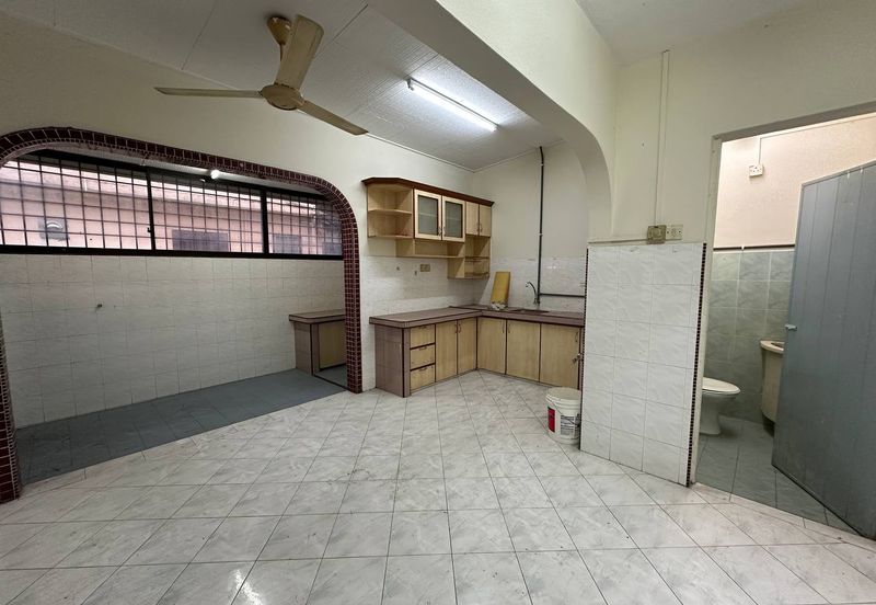 Menglembu Taman Suria Double Storey Terrace House (Intermediate Corner)