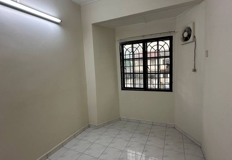 Menglembu Taman Suria Double Storey Terrace House (Intermediate Corner)