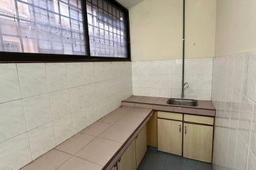 Menglembu Taman Suria Double Storey Terrace House (Intermediate Corner)